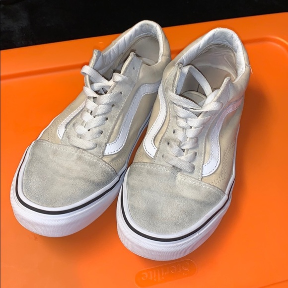Vans - Picture 1 of 10